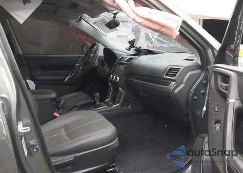 2017 Subaru Forester 2.5I Touring из США, поврежденный, VIN JF2SJAWC6HH423953